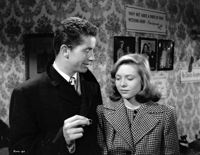 still-of-farley-granger-and-cathy-odonnell-in-they-live-by-night-(1948)-large-picture